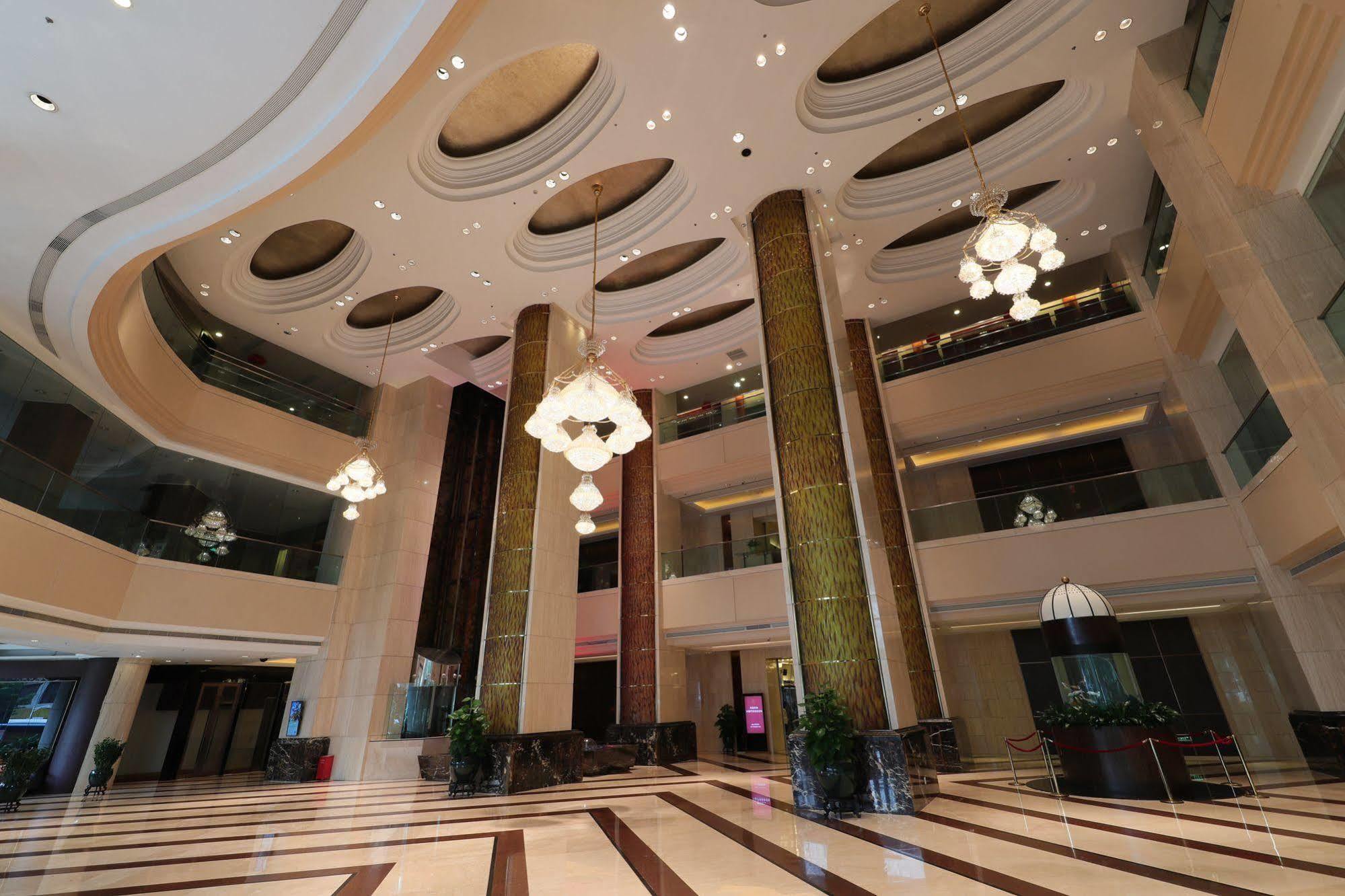 Renaissance Shenzhen Luohu Hotel Exteriér fotografie